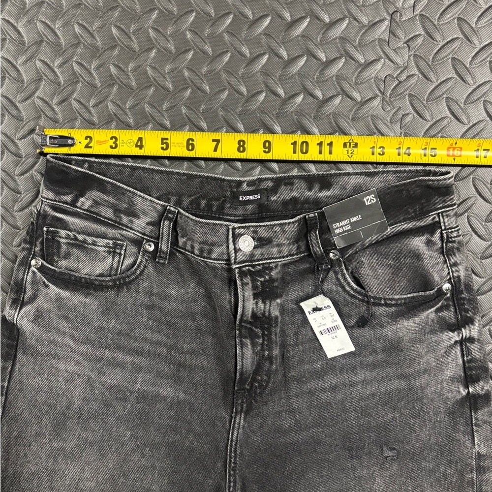 Express NWT Straight Ankle High Rise Jeans 12S Black Wash Distressed - Picture 12 of 16